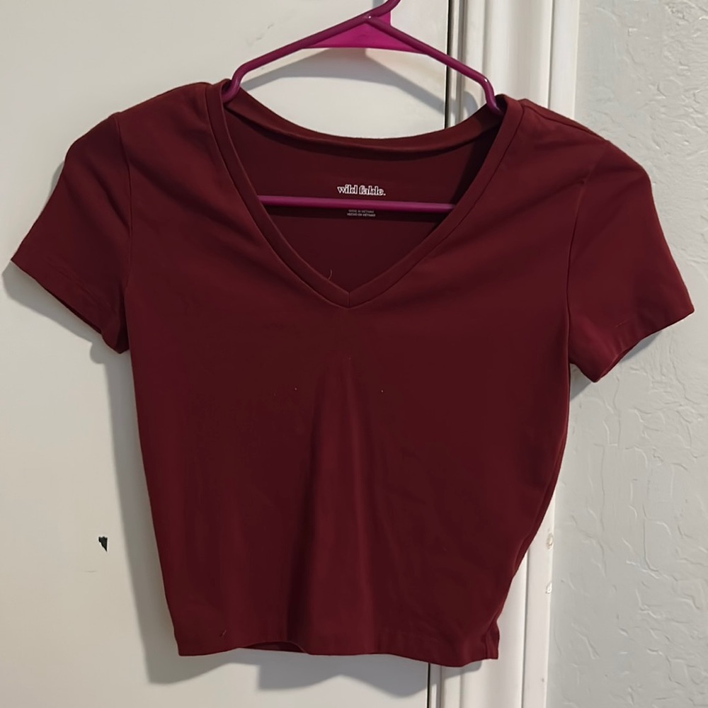 Dark red cropped t shirt (size XS)